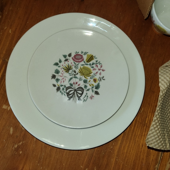 VINTAGE Kenmark China "Spring Fancy" pattern (aka strawflower) 16 piece starter - Picture 3 of 6